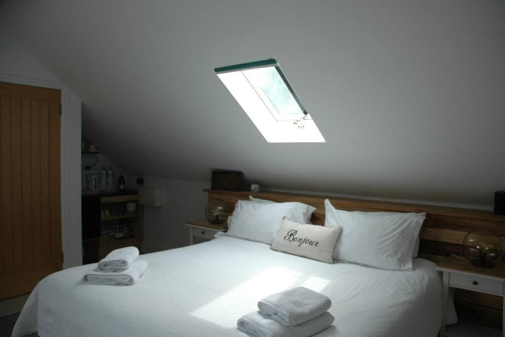 Cowslip Barn Annexe, Countryside Stay Near Чичестър Екстериор снимка